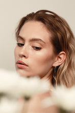 Load image into Gallery viewer, Dainty threader earrings, pull through, wire earrings, double layer earrings, wavy earrings, boho, lightweight, unique, dangle earrings, 925