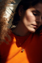 Load image into Gallery viewer, Dainty gold spike hoop, huggie dagger earring, triangle charm, pointy pyramid, boho style, small gold stacking earring, mini gold hoops, 925