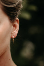 Load image into Gallery viewer, Dainty gold spike hoop, huggie dagger earring, triangle charm, pointy pyramid, boho style, small gold stacking earring, mini gold hoops, 925