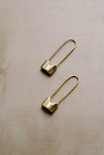 Load image into Gallery viewer, Gold paperclip earring, lock earring, statement hoops, vintage style, large padlock hoop, bold minimalist, safety pin earring, 925 silver