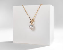 Load image into Gallery viewer, SEFFI - Rectangle link chain baroque pearl toggle necklace, gold large box chain French street style statement pearl bride wedding bridal