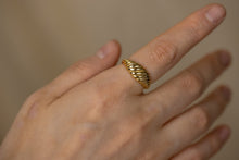 Load image into Gallery viewer, Croissant dome ring, chunky gold ring, shell spiral, fine twist, thick band, statement vintage, crescent Dôme, signet bold wreath 4 5 6 7 8