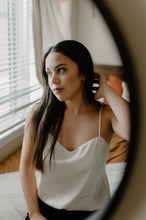 Load image into Gallery viewer, Hammered oval hoops, chunky gold hoops, O hoop earrings, textured hoops, hinged clicker, vintage, lightweight, boho hoops, 925 silver