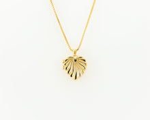 Load image into Gallery viewer, Heart picture locket, 18k gold vermeil, gold filled, ribbed heart, photo pendant, vintage heart locket, friendship, mom, silver, rose gold