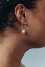 Load image into Gallery viewer, Baroque pearl hoops, vintage style, pearl drop earrings, gold c hoops, twist hoop, spiral wreath hoop, wedding earring, bridal, silver 925