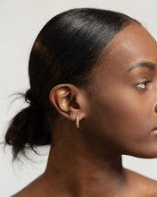 Load image into Gallery viewer, Hammered oval hoops, chunky gold hoops, O hoop earrings, textured hoops, hinged clicker, vintage, lightweight, boho hoops, 925 silver